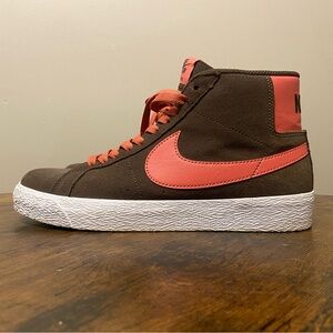 Zoom Blazer Mid SB 'Brown Adobe'